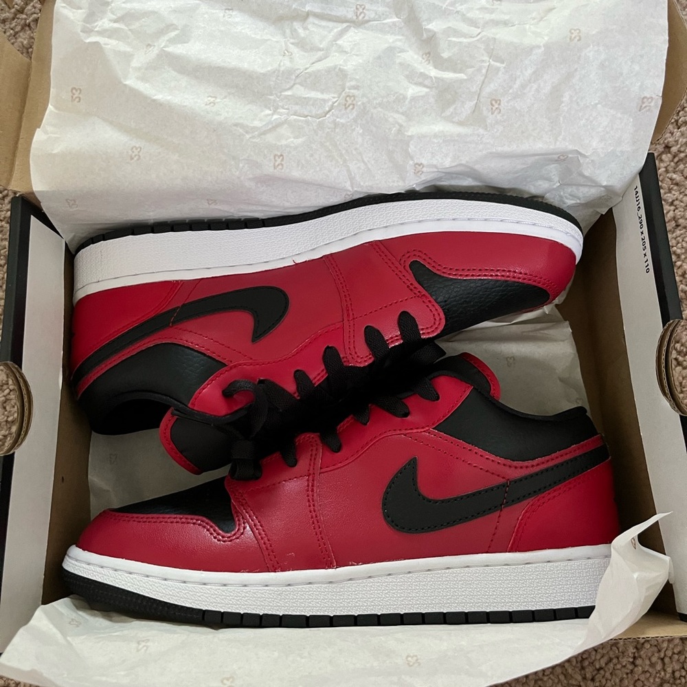 Jordan 1 Low- Reverse Bred